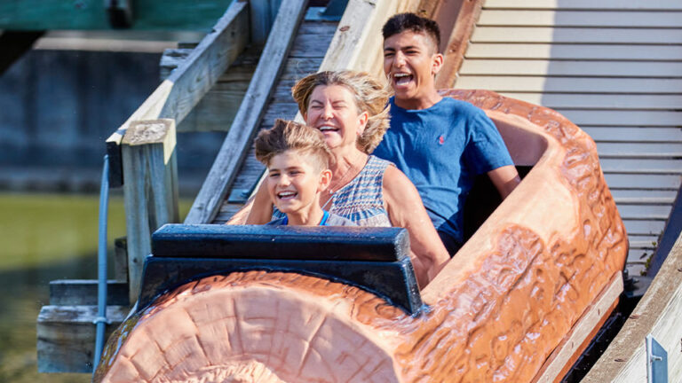 Family Cabana Volcano Bay: Full Guide to Premium Water Park Comfort